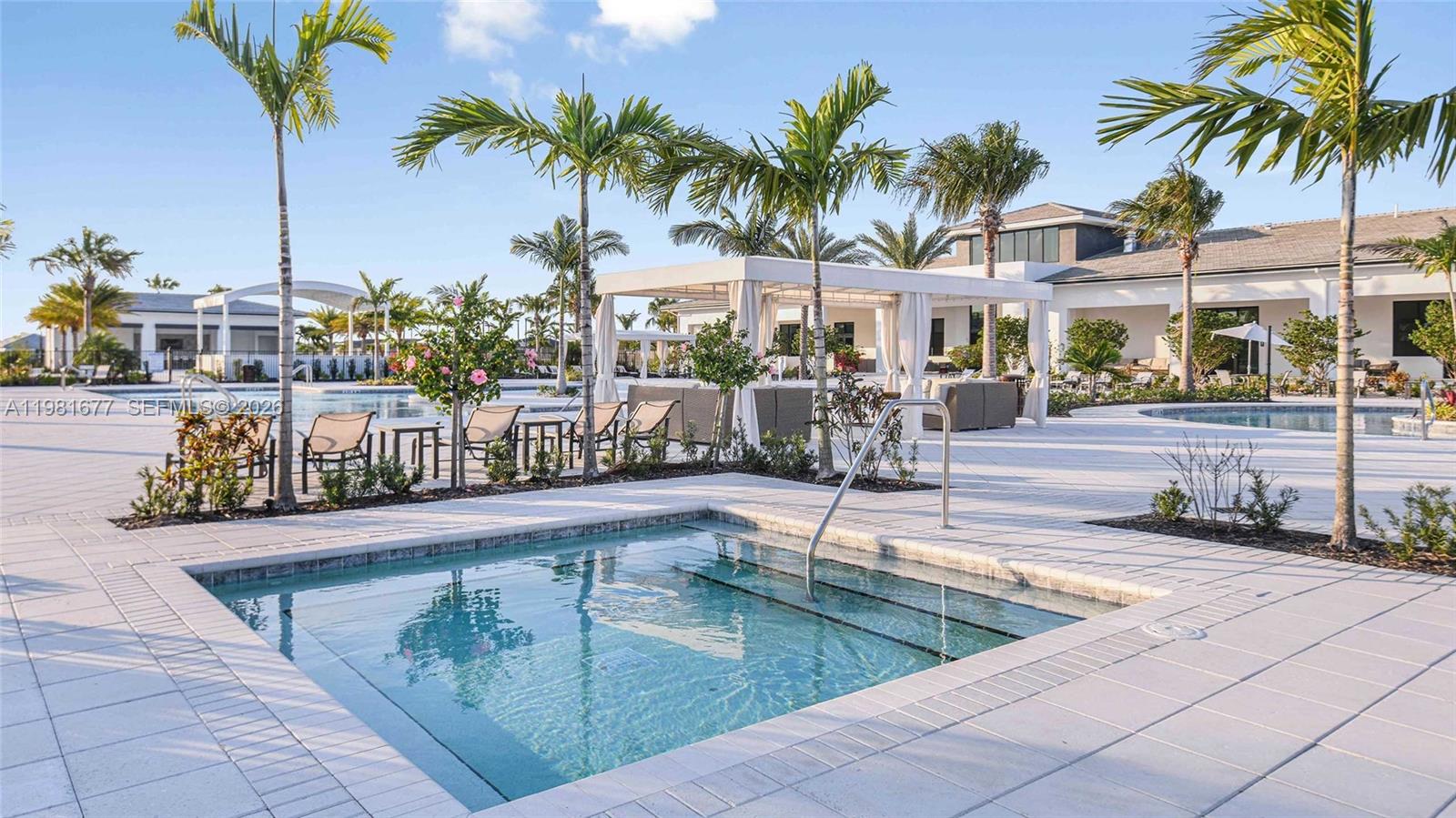 CRESSWIND PALM BEACH - Residential