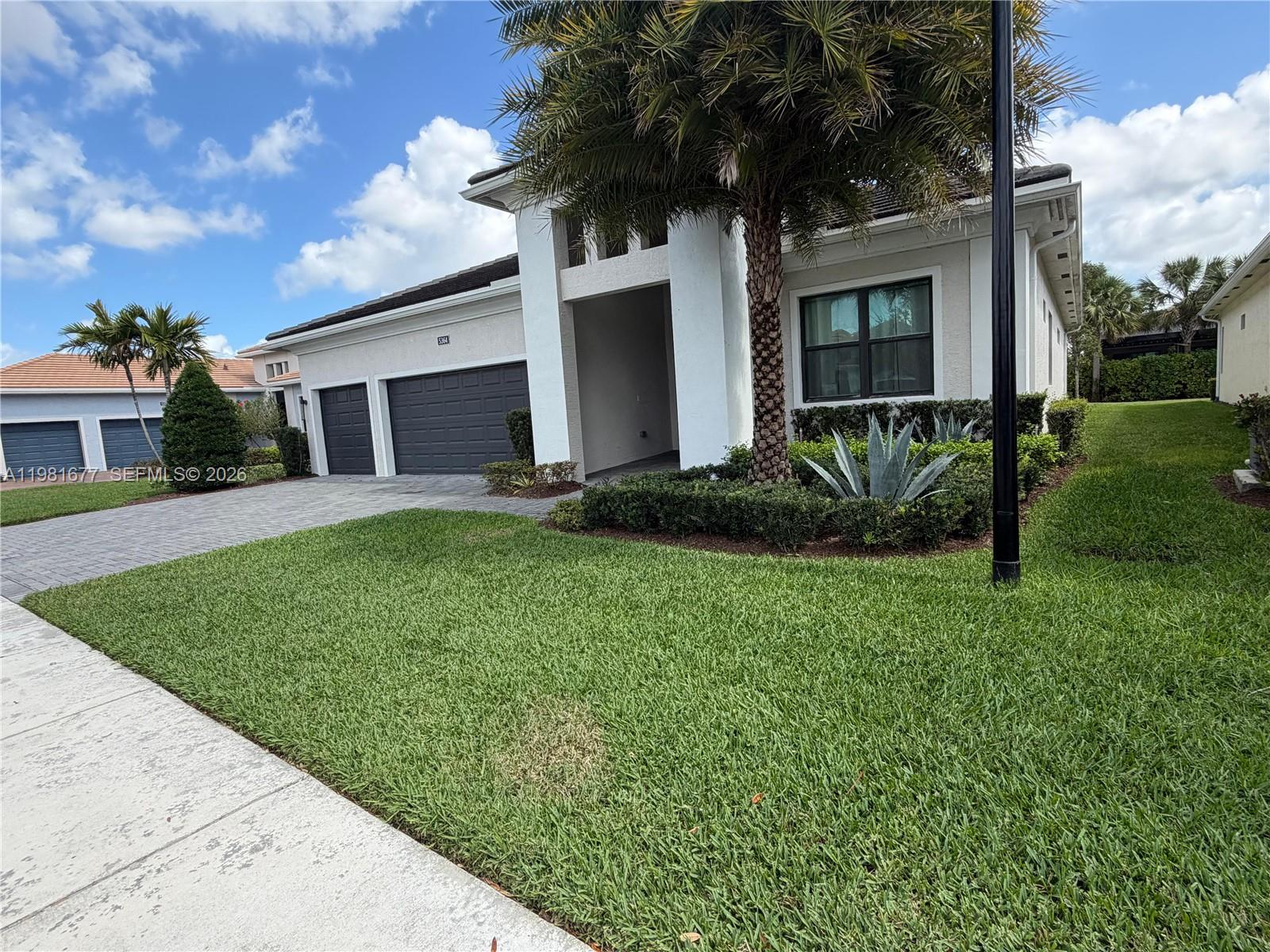 CRESSWIND PALM BEACH - Residential
