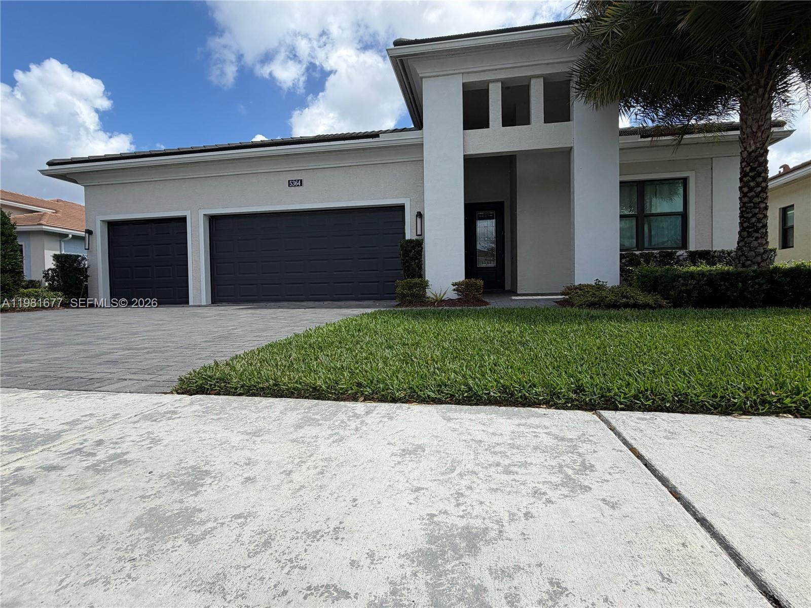 CRESSWIND PALM BEACH - Residential