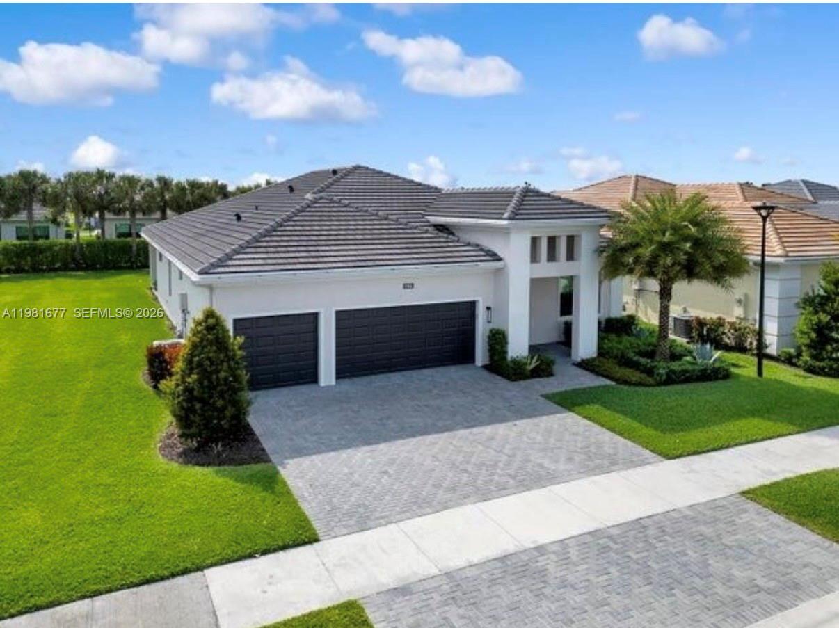 CRESSWIND PALM BEACH - Residential
