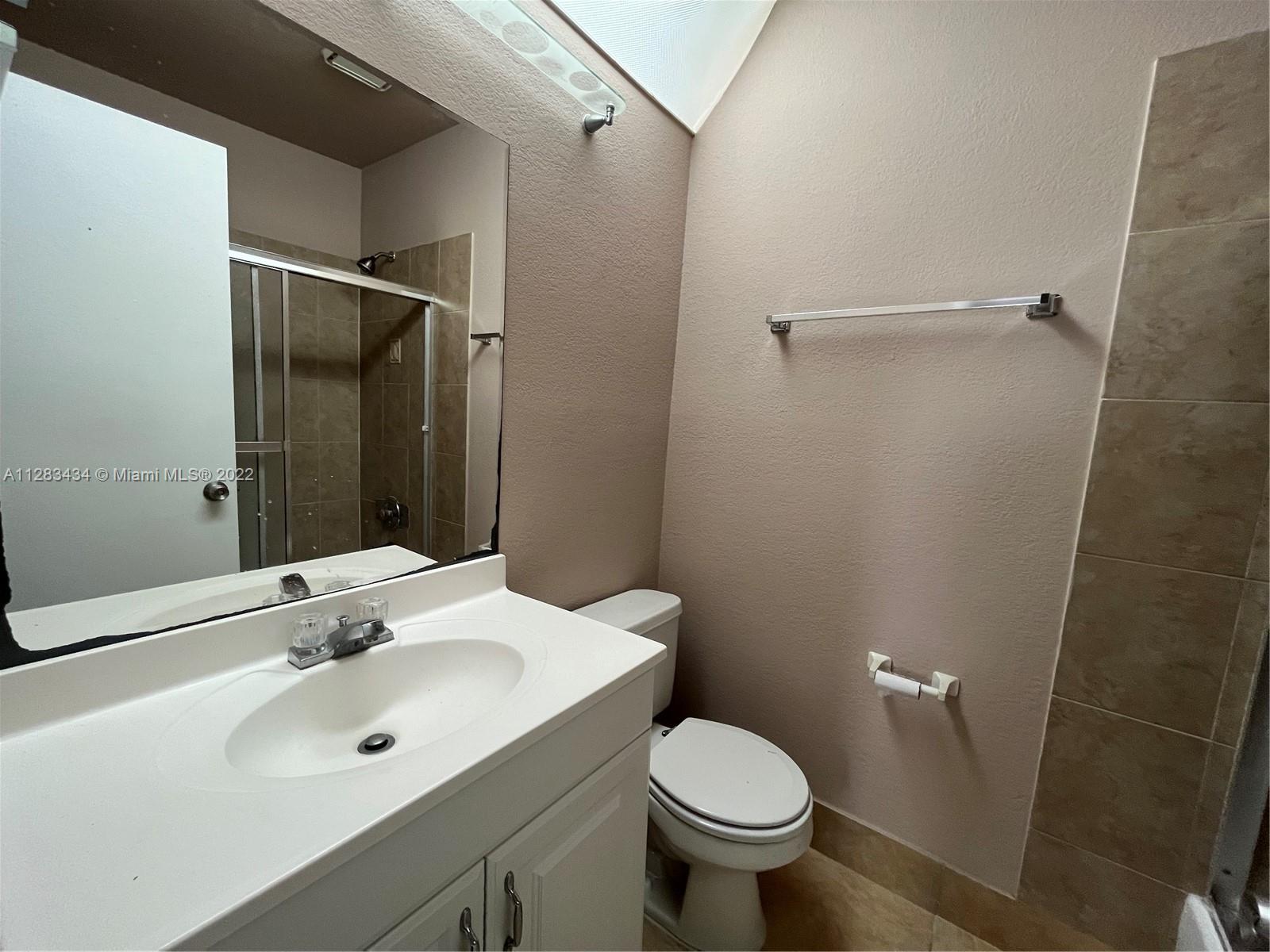 SUN & LAKE CONDO - Residential Lease