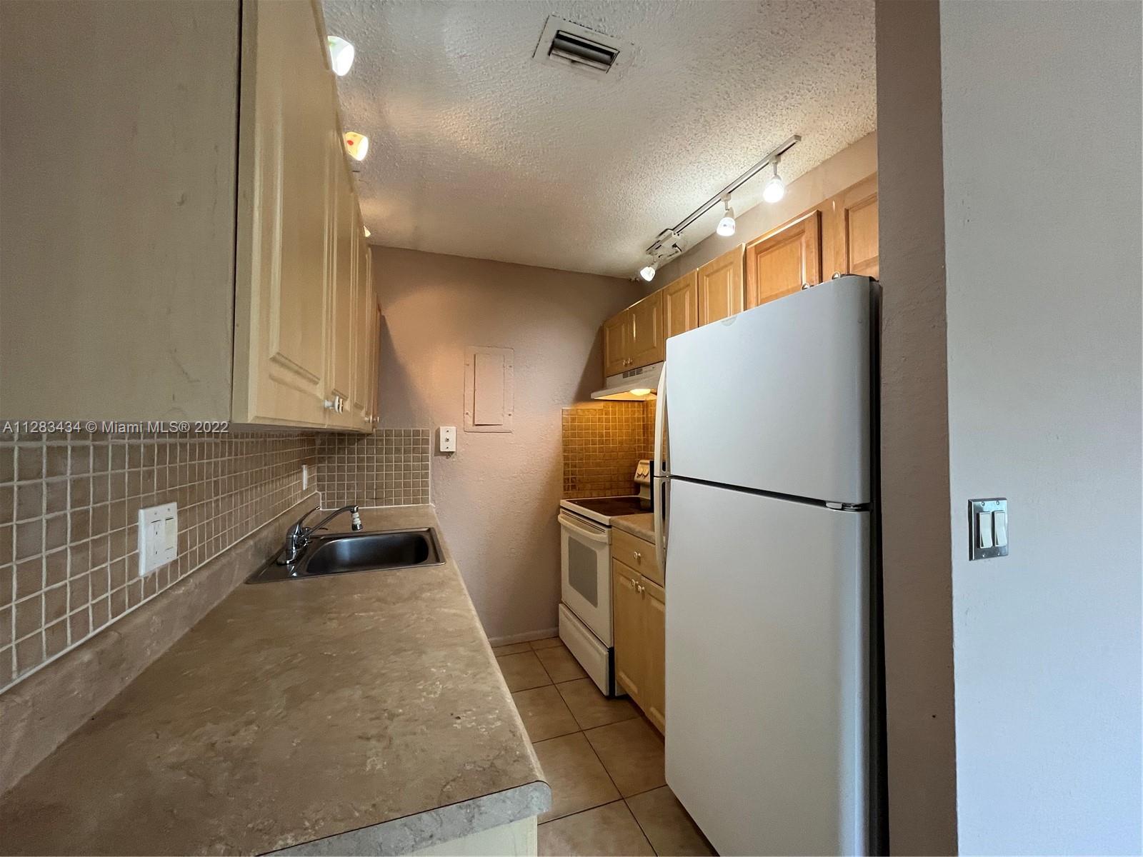 SUN & LAKE CONDO - Residential Lease