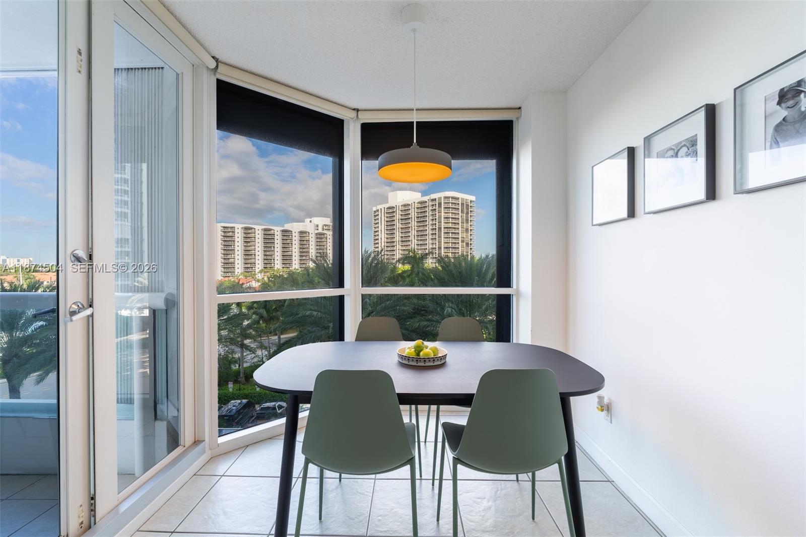 SOUTH TOWER AT THE POINT - Residential