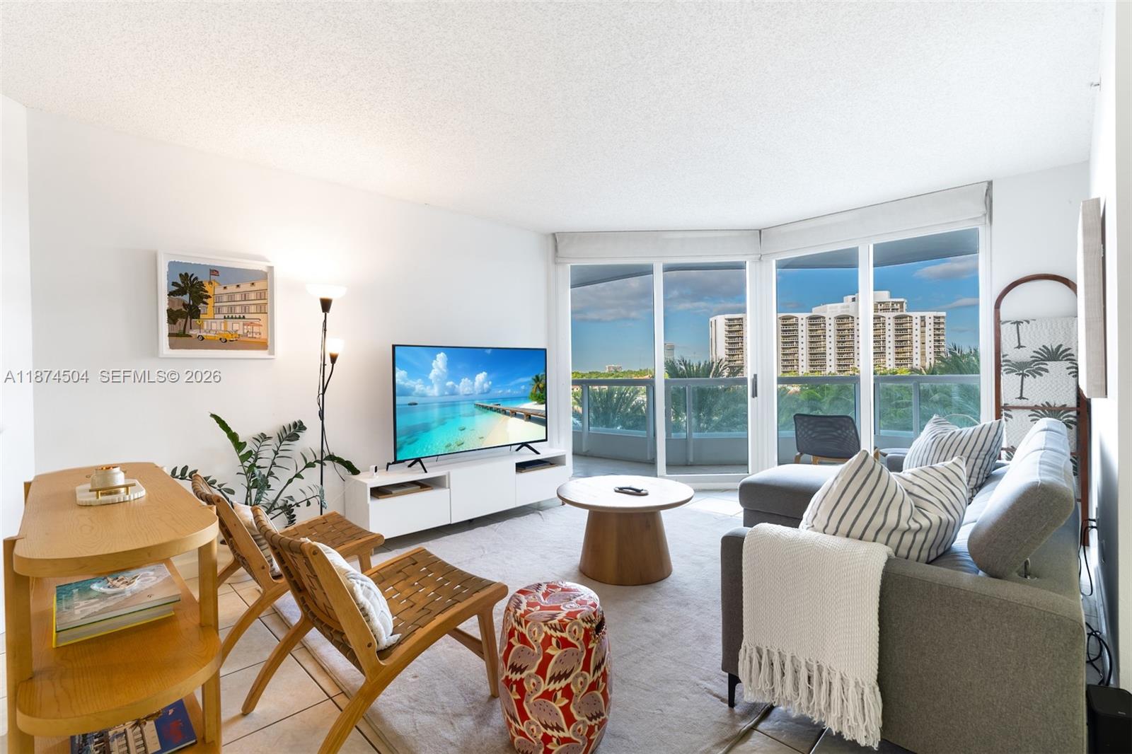 SOUTH TOWER AT THE POINT - Residential
