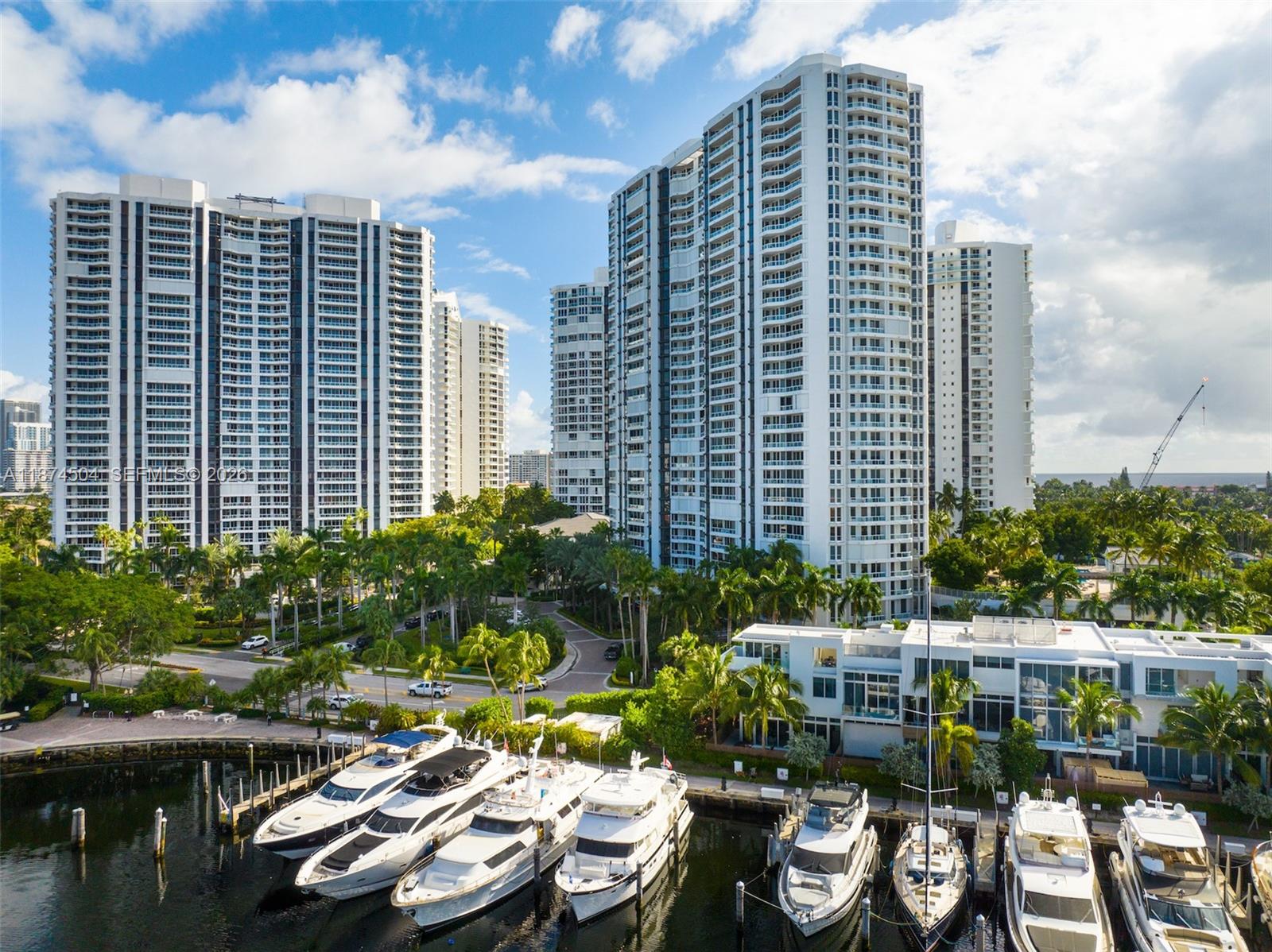 SOUTH TOWER AT THE POINT - Residential