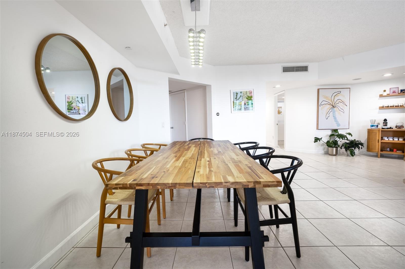 SOUTH TOWER AT THE POINT - Residential