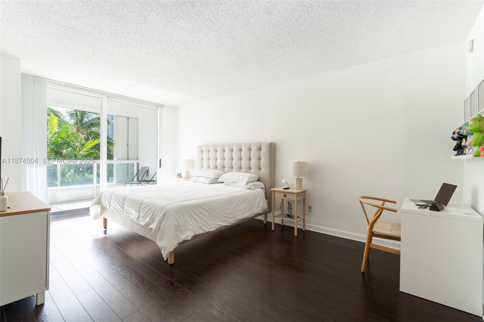 SOUTH TOWER AT THE POINT - Residential
