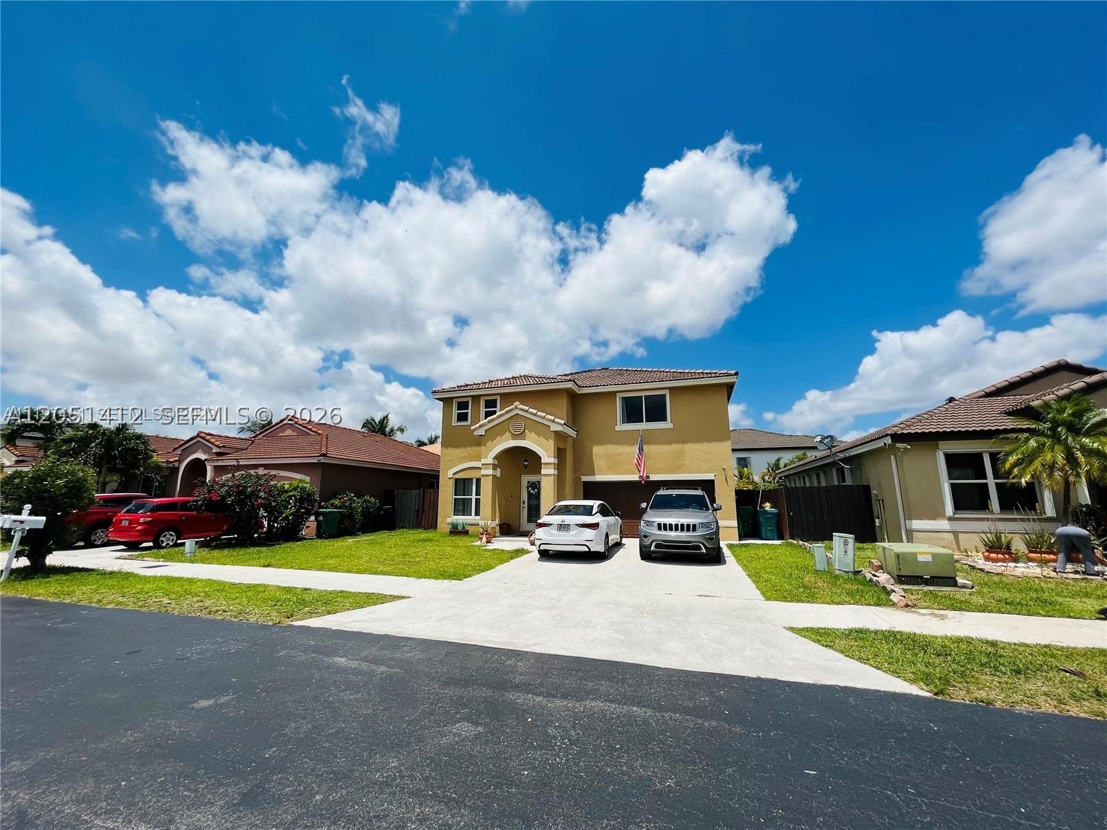 CONTINENTAL HOMES AT LAGO - Residential