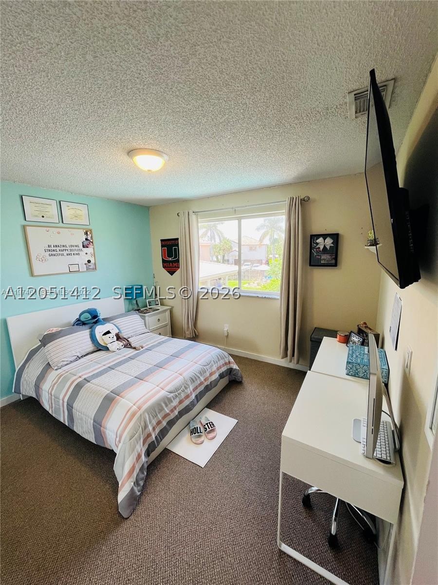 CONTINENTAL HOMES AT LAGO - Residential