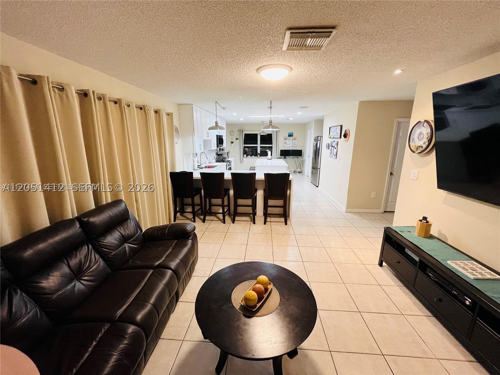 CONTINENTAL HOMES AT LAGO - Residential
