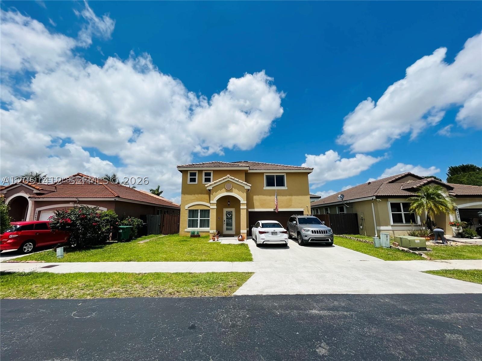 CONTINENTAL HOMES AT LAGO - Residential