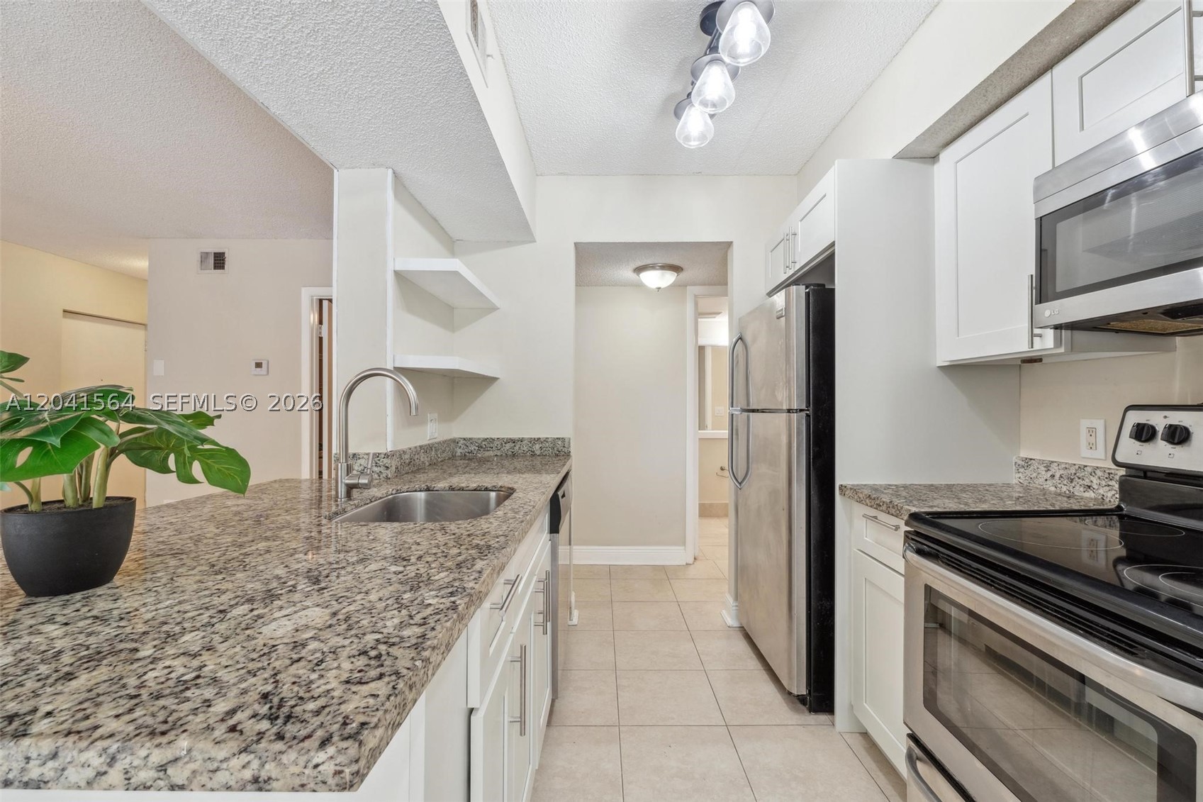 SUN VISTA GARDENS CONDO - Residential Lease