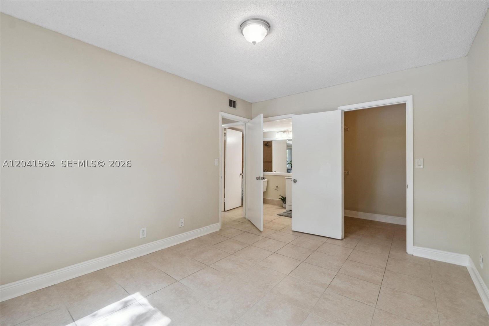 SUN VISTA GARDENS CONDO - Residential Lease