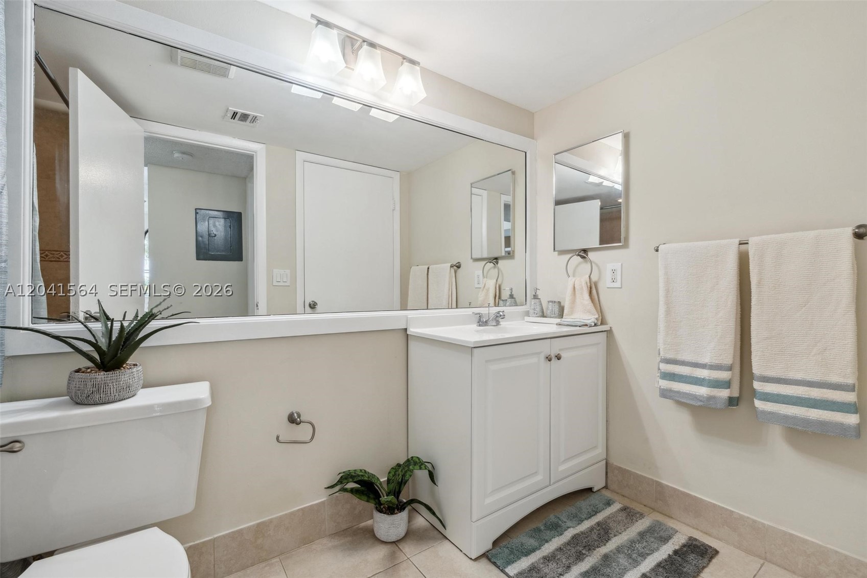 SUN VISTA GARDENS CONDO - Residential Lease