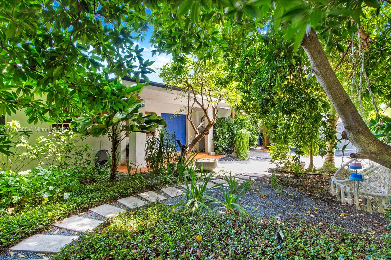 TROPICAL ISLE HOMES SUB 4 - Residential Lease