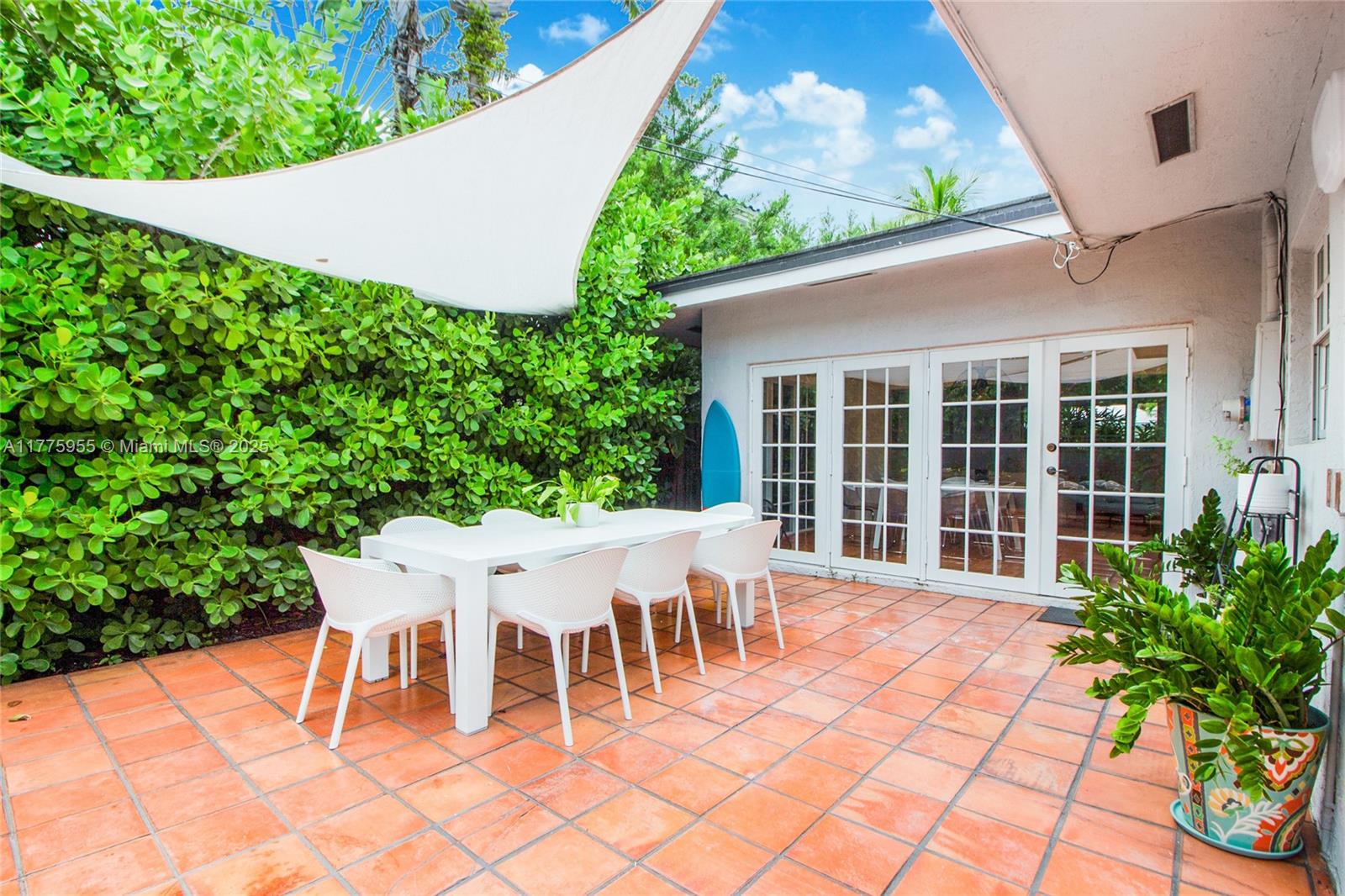 TROPICAL ISLE HOMES SUB 4 - Residential Lease