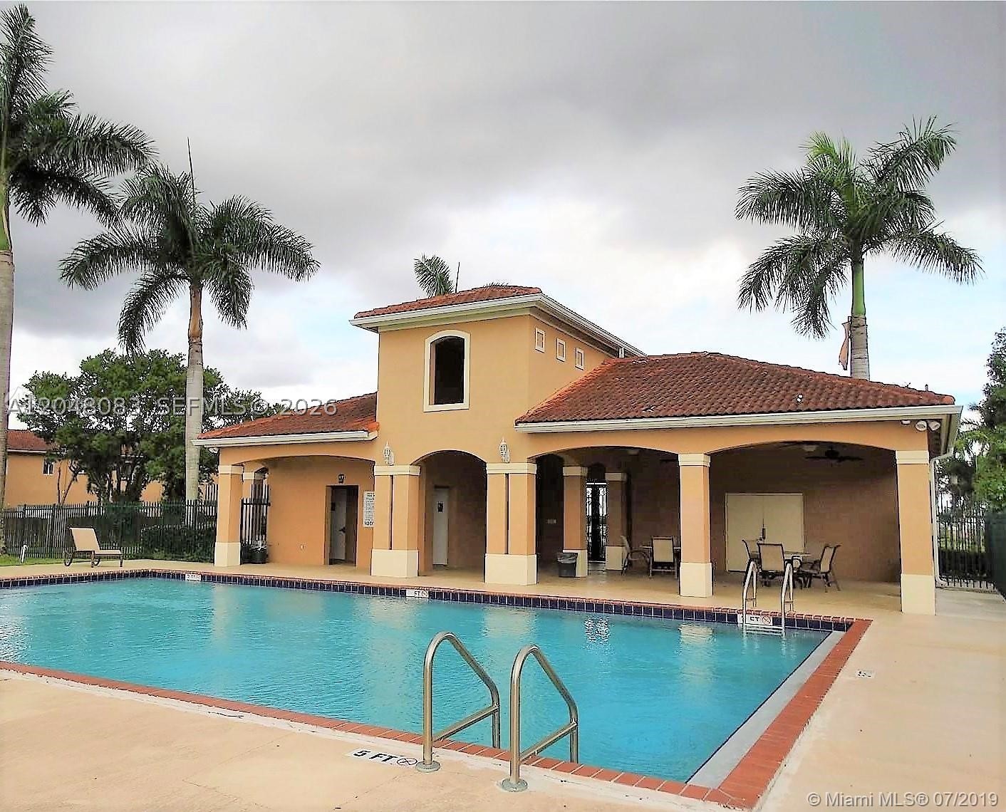 EMERALD LAKES - Residential Lease