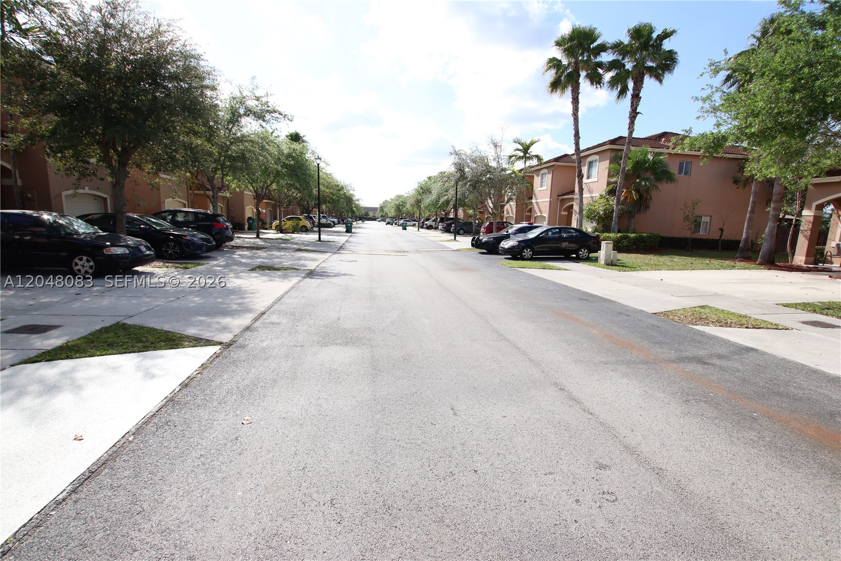 EMERALD LAKES - Residential Lease