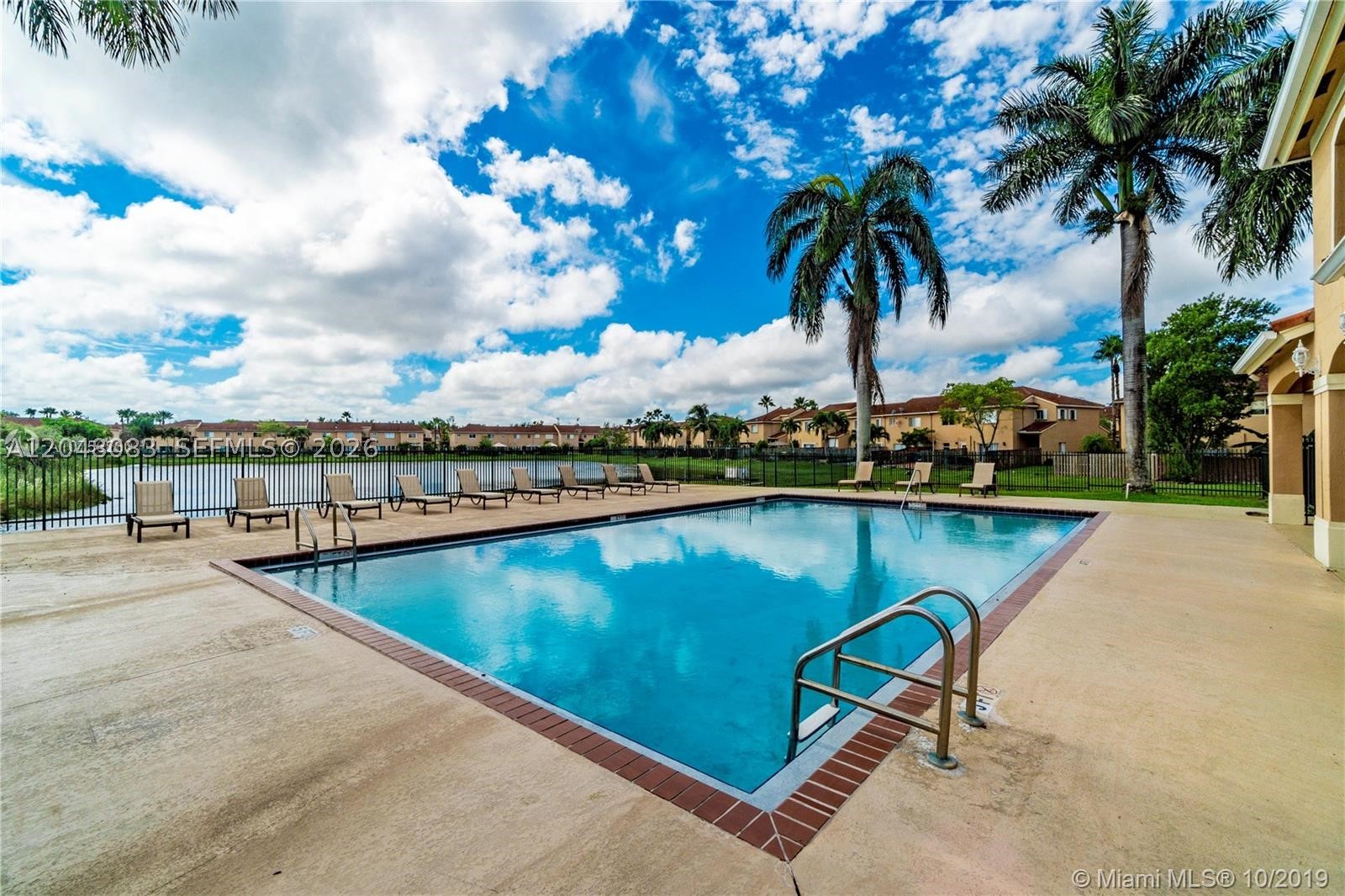 EMERALD LAKES - Residential Lease