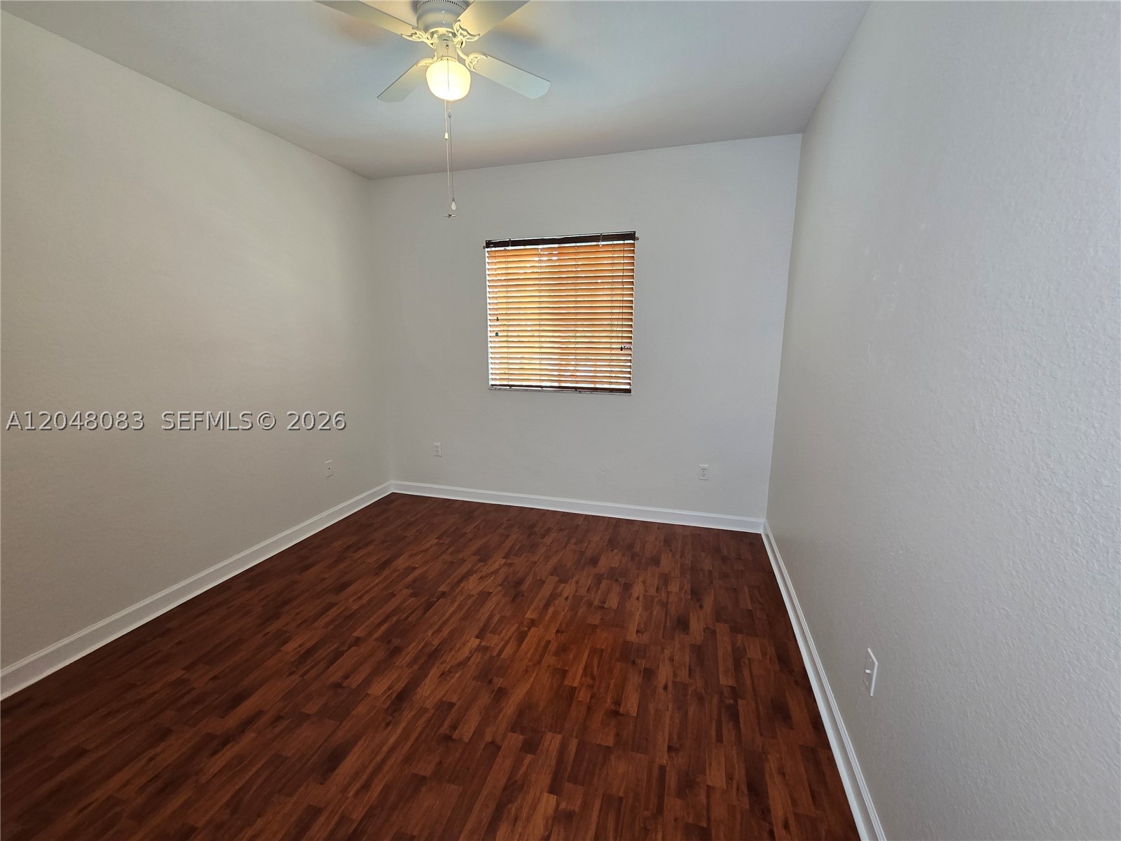 EMERALD LAKES - Residential Lease
