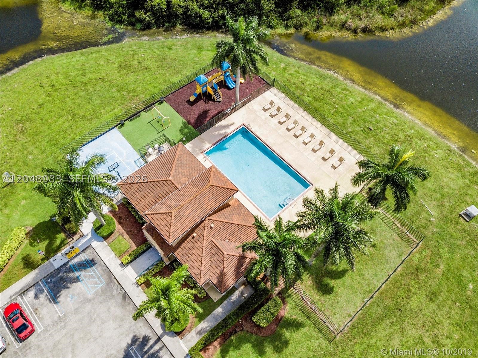 EMERALD LAKES - Residential Lease