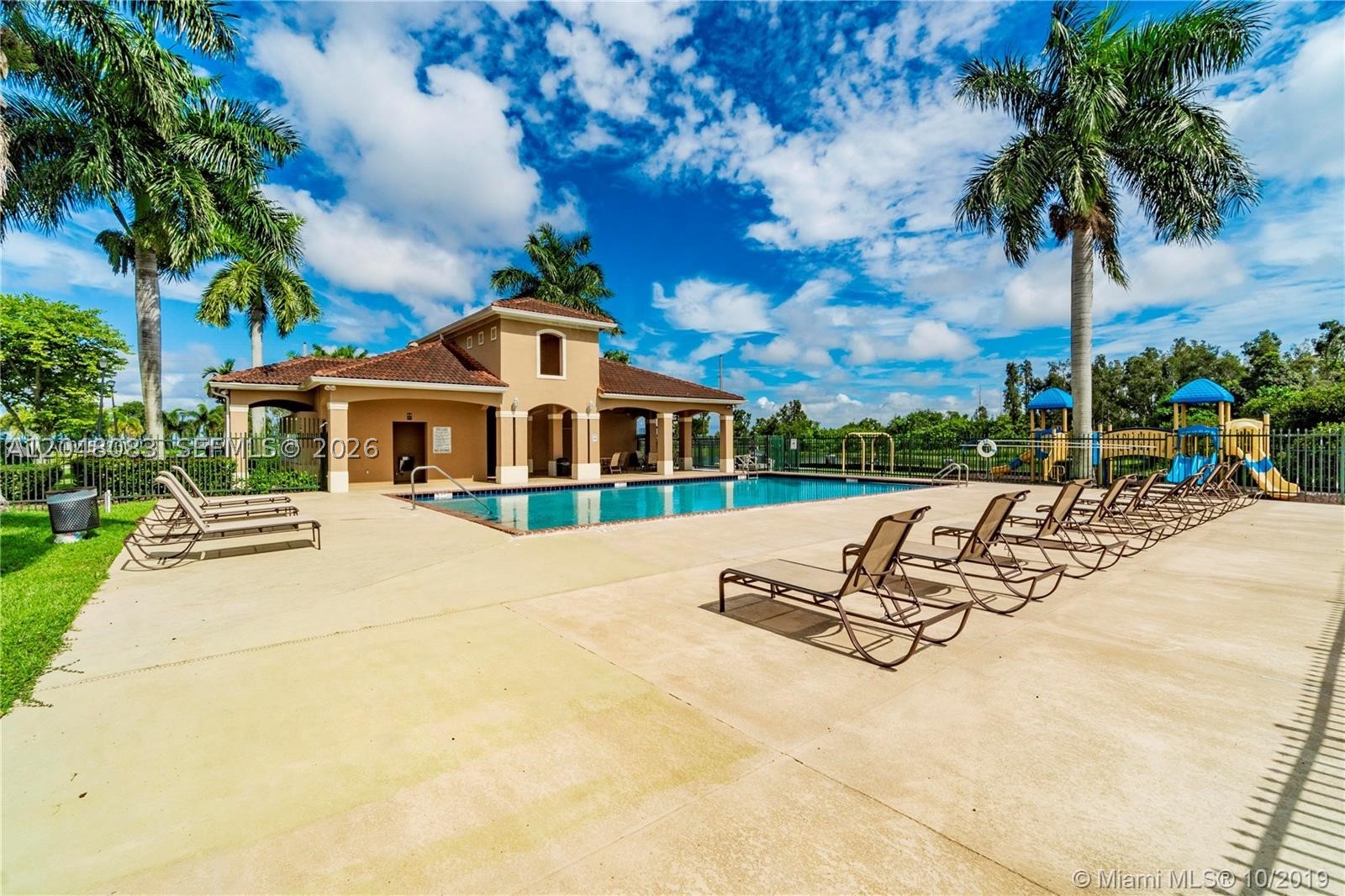 EMERALD LAKES - Residential Lease