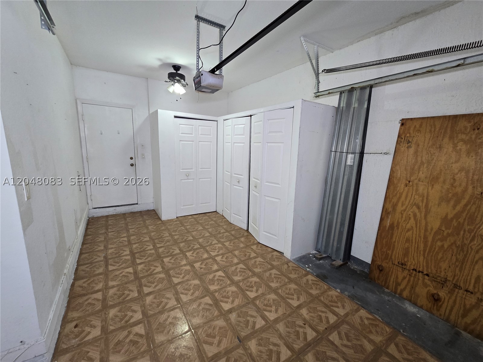 EMERALD LAKES - Residential Lease