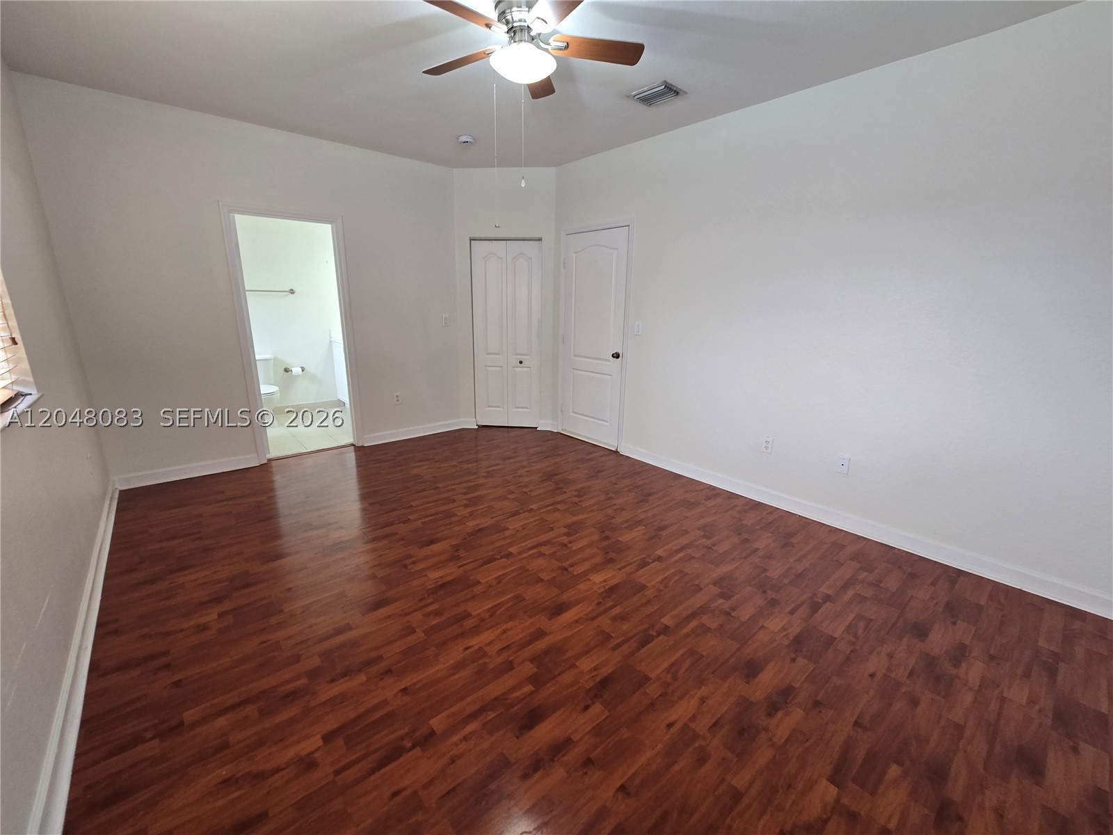 EMERALD LAKES - Residential Lease