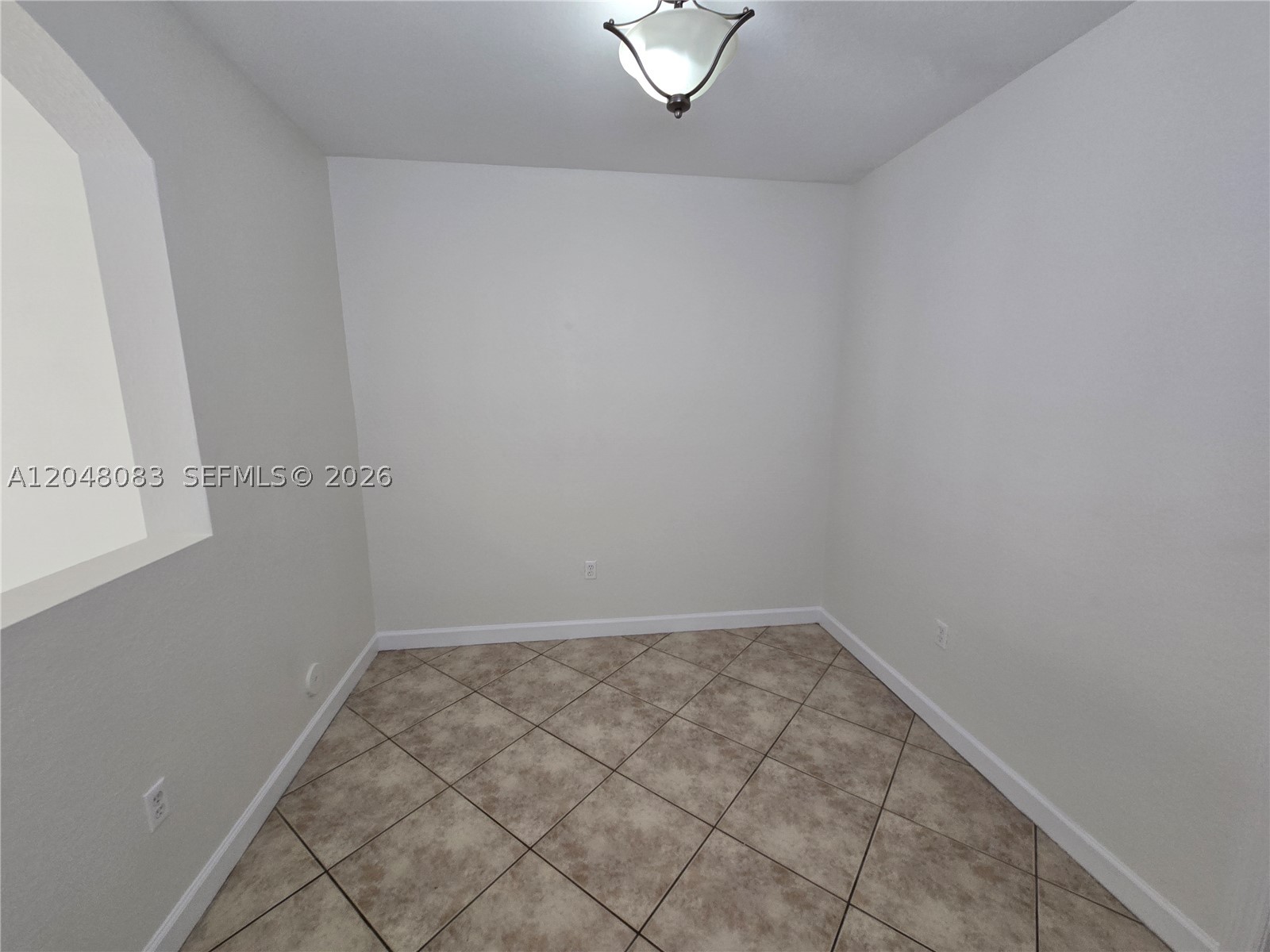 EMERALD LAKES - Residential Lease