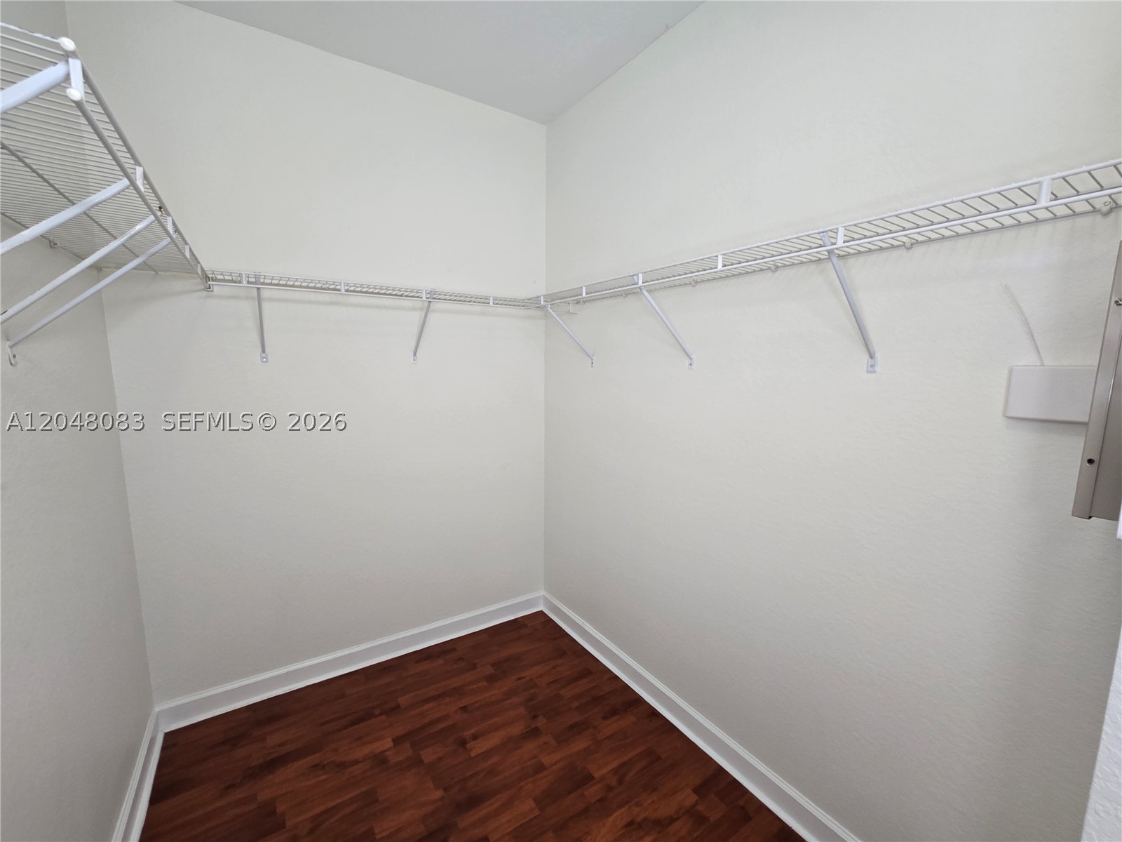 EMERALD LAKES - Residential Lease