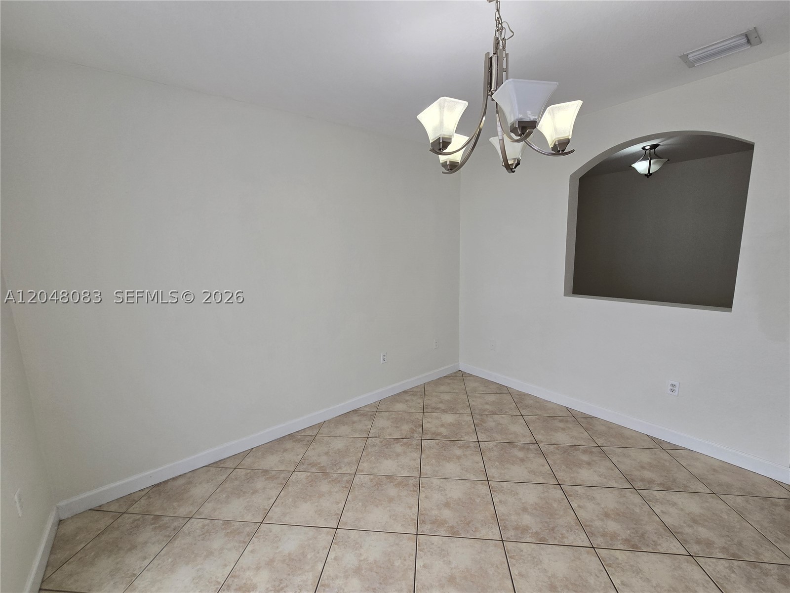 EMERALD LAKES - Residential Lease