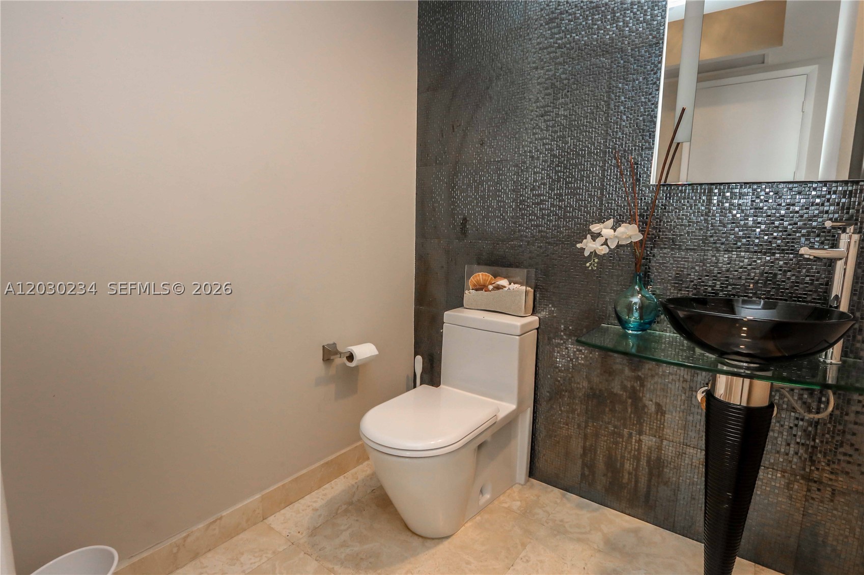 TDR TOWER II CONDO - Residential