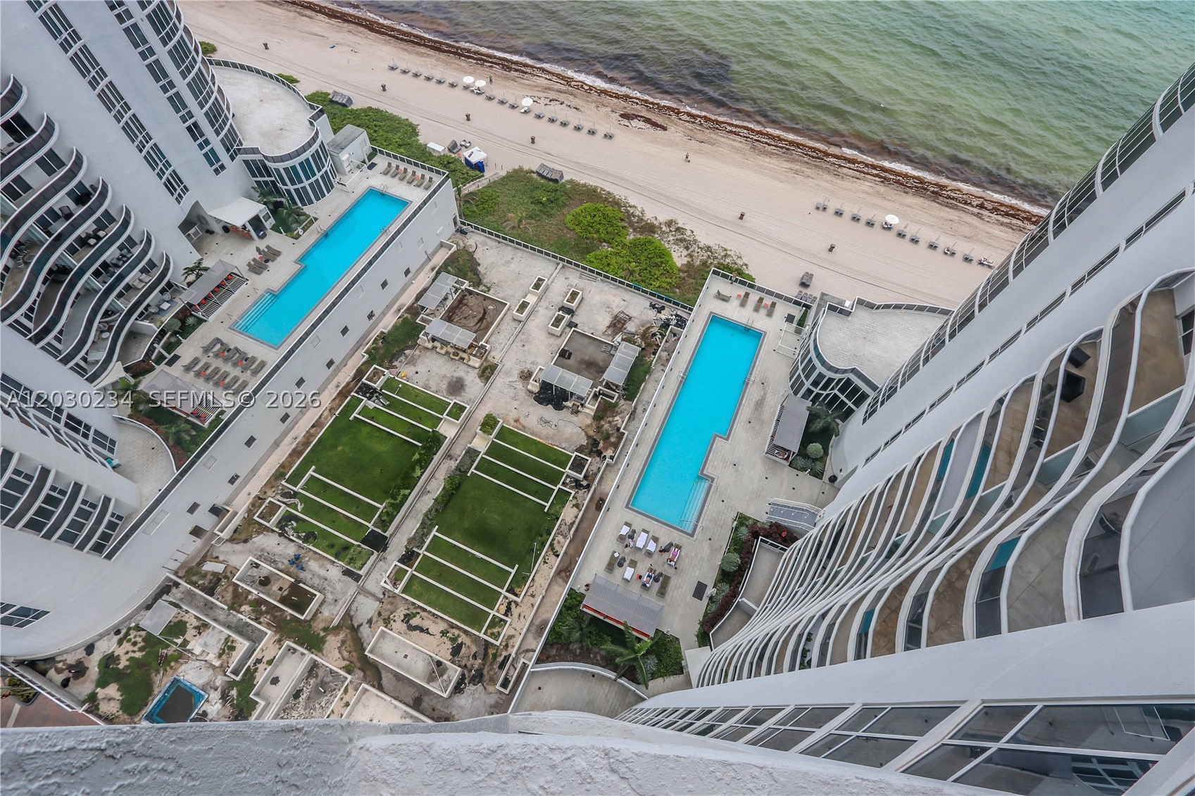 TDR TOWER II CONDO - Residential