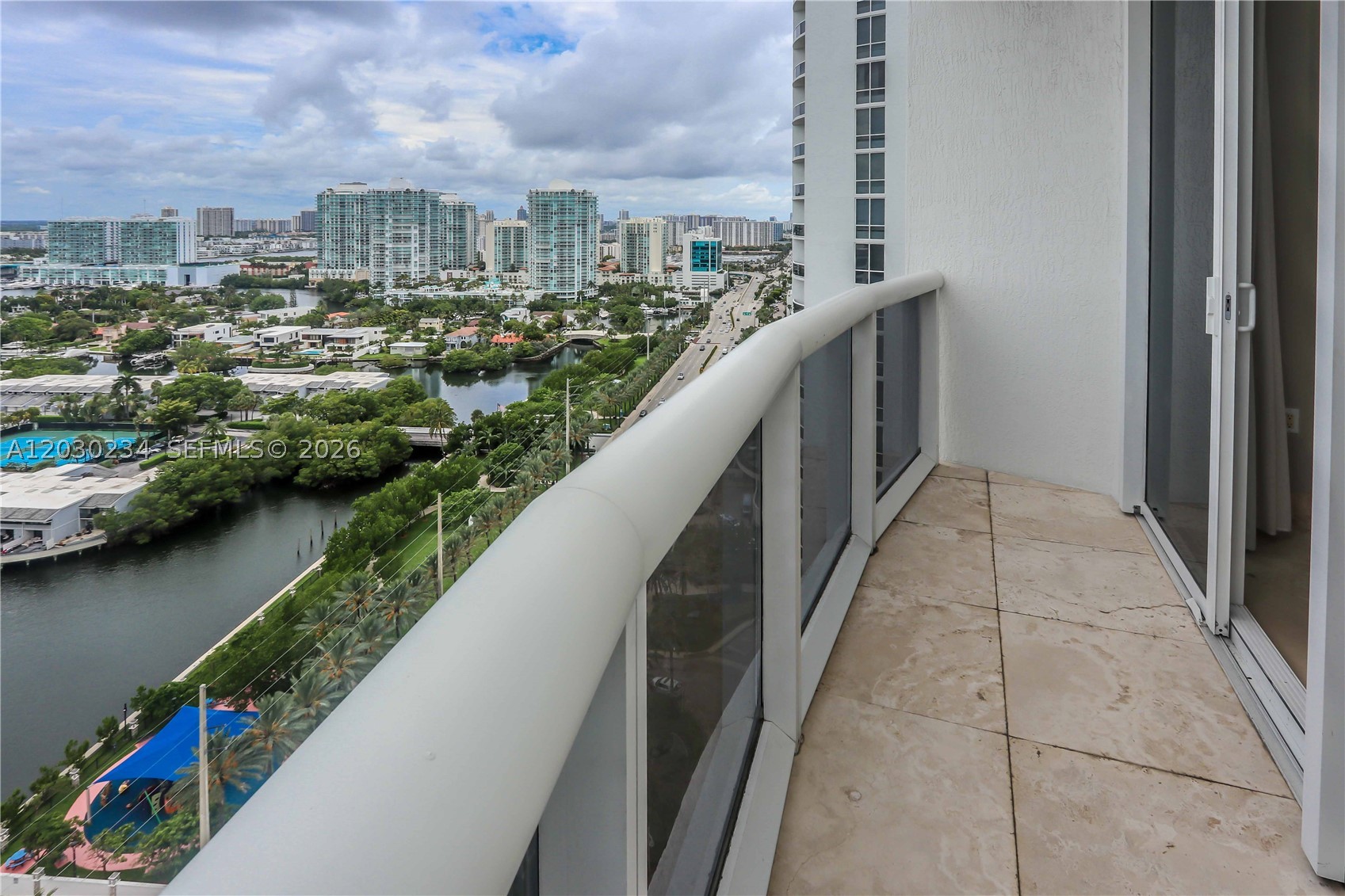 TDR TOWER II CONDO - Residential