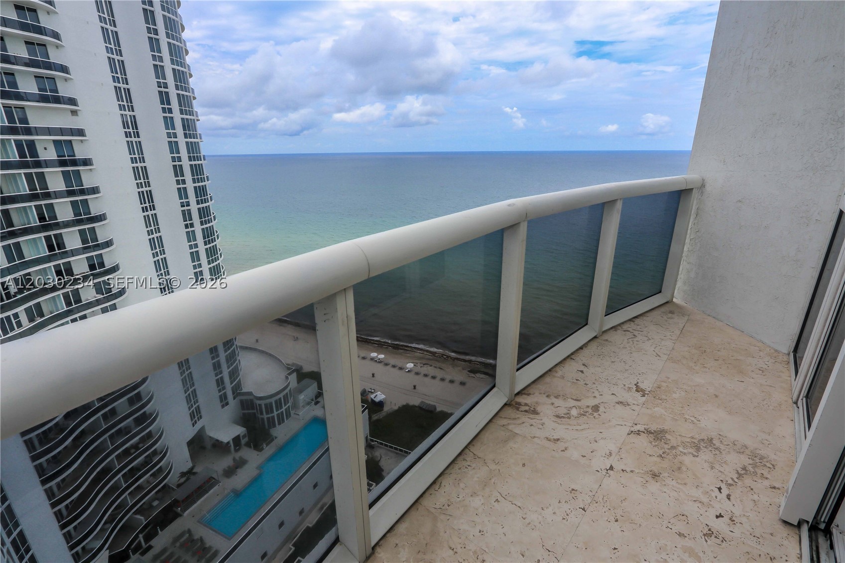 TDR TOWER II CONDO - Residential