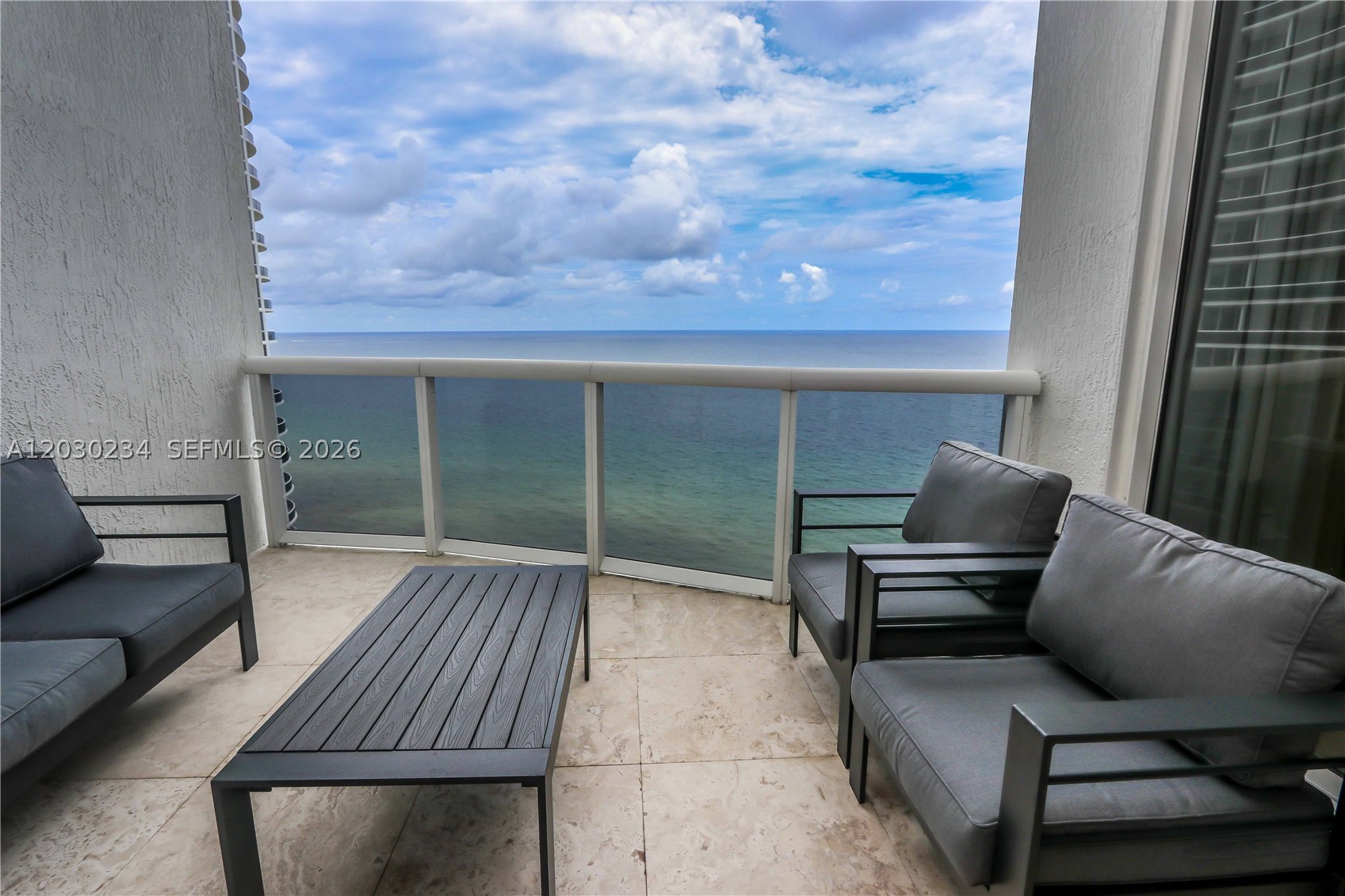 TDR TOWER II CONDO - Residential