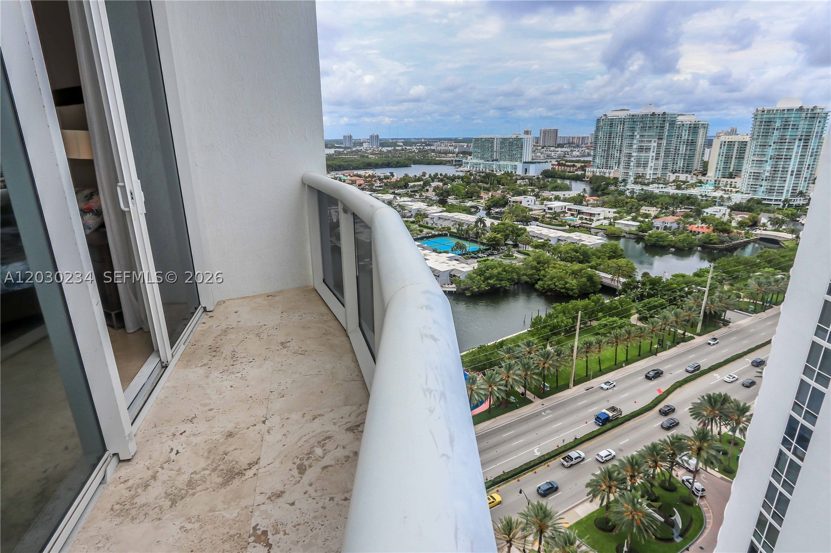TDR TOWER II CONDO - Residential