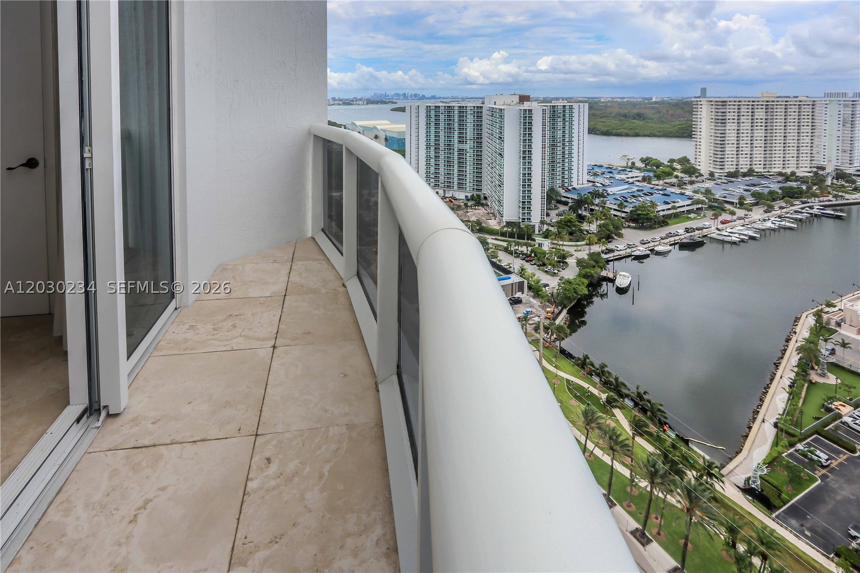 TDR TOWER II CONDO - Residential