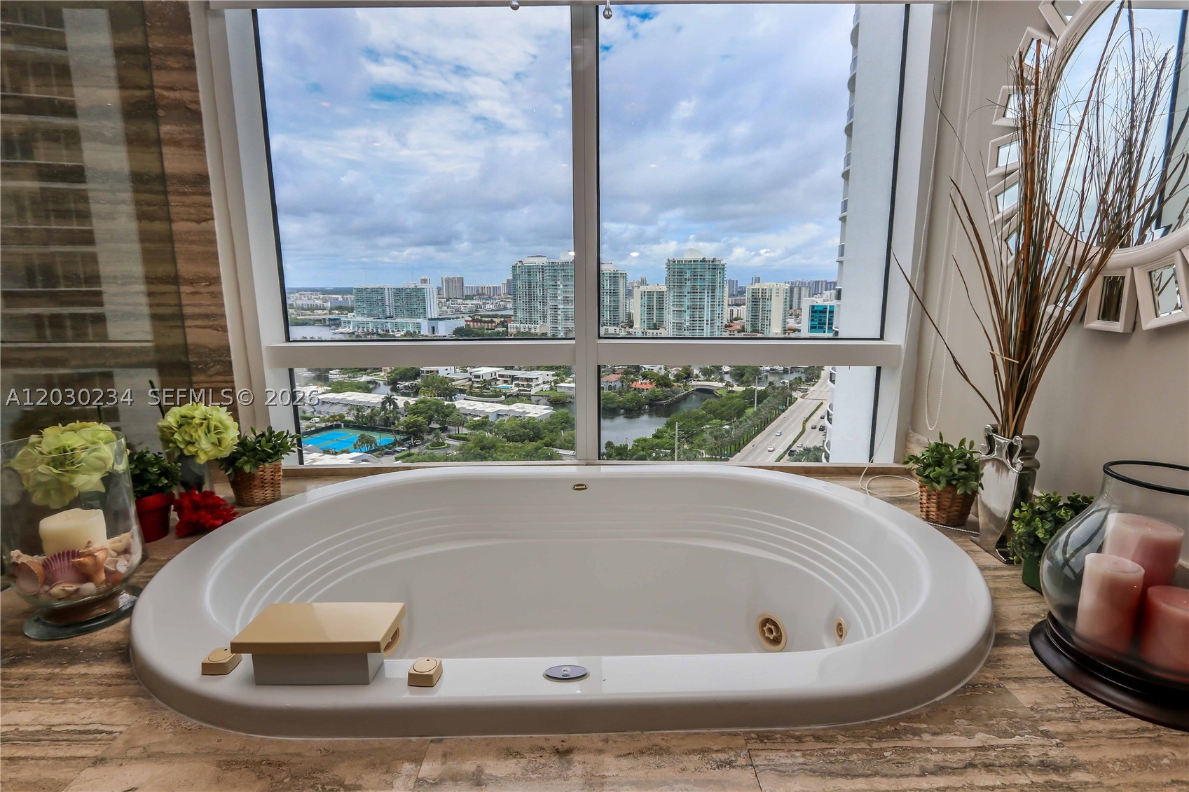 TDR TOWER II CONDO - Residential