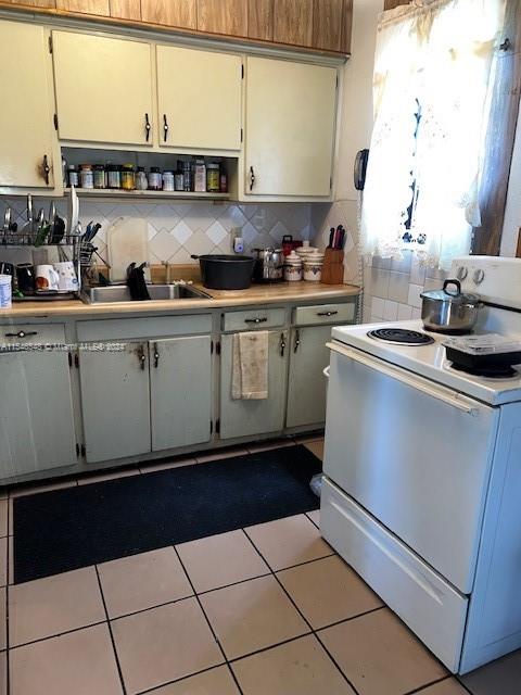 MYRTLE GROVE - Residential
