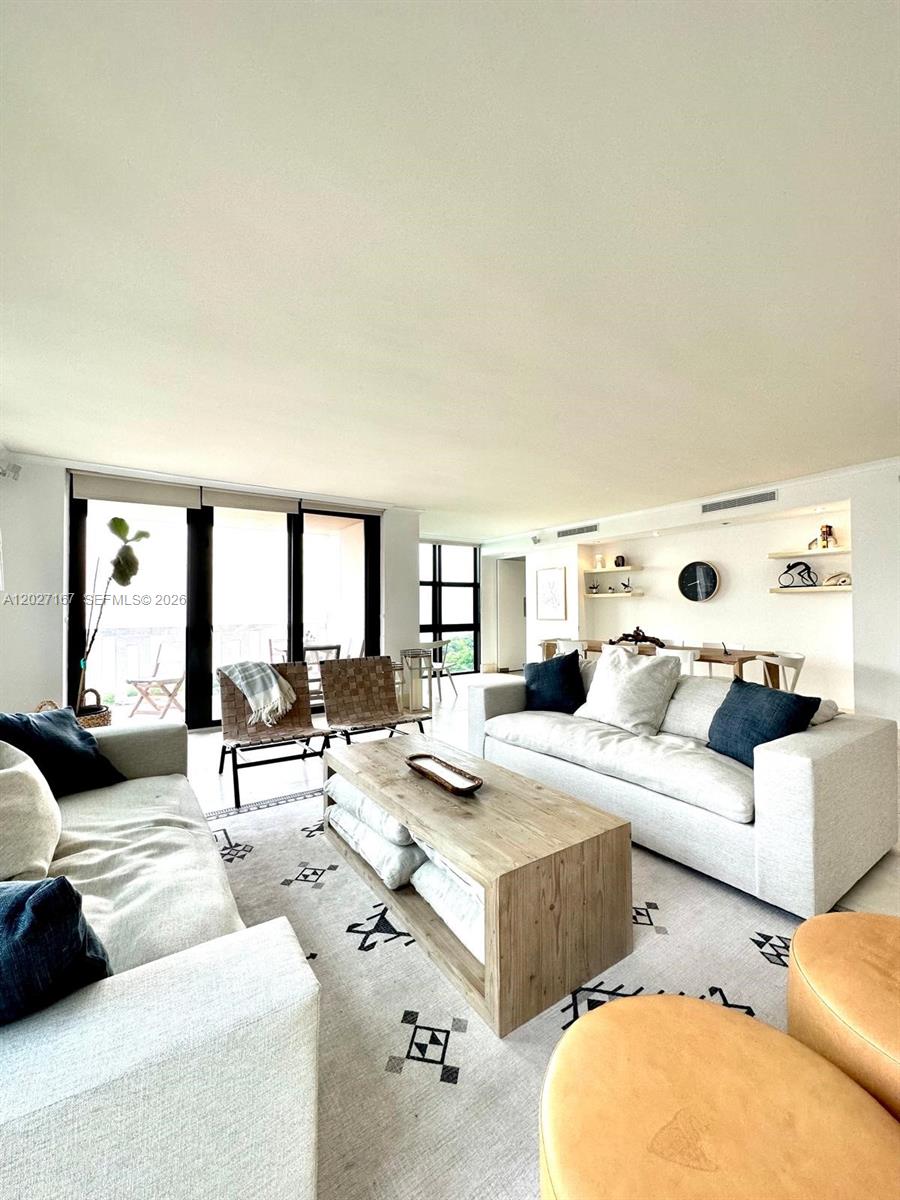 TOWERS OF KEY BISCAYNE CO - Residential Lease