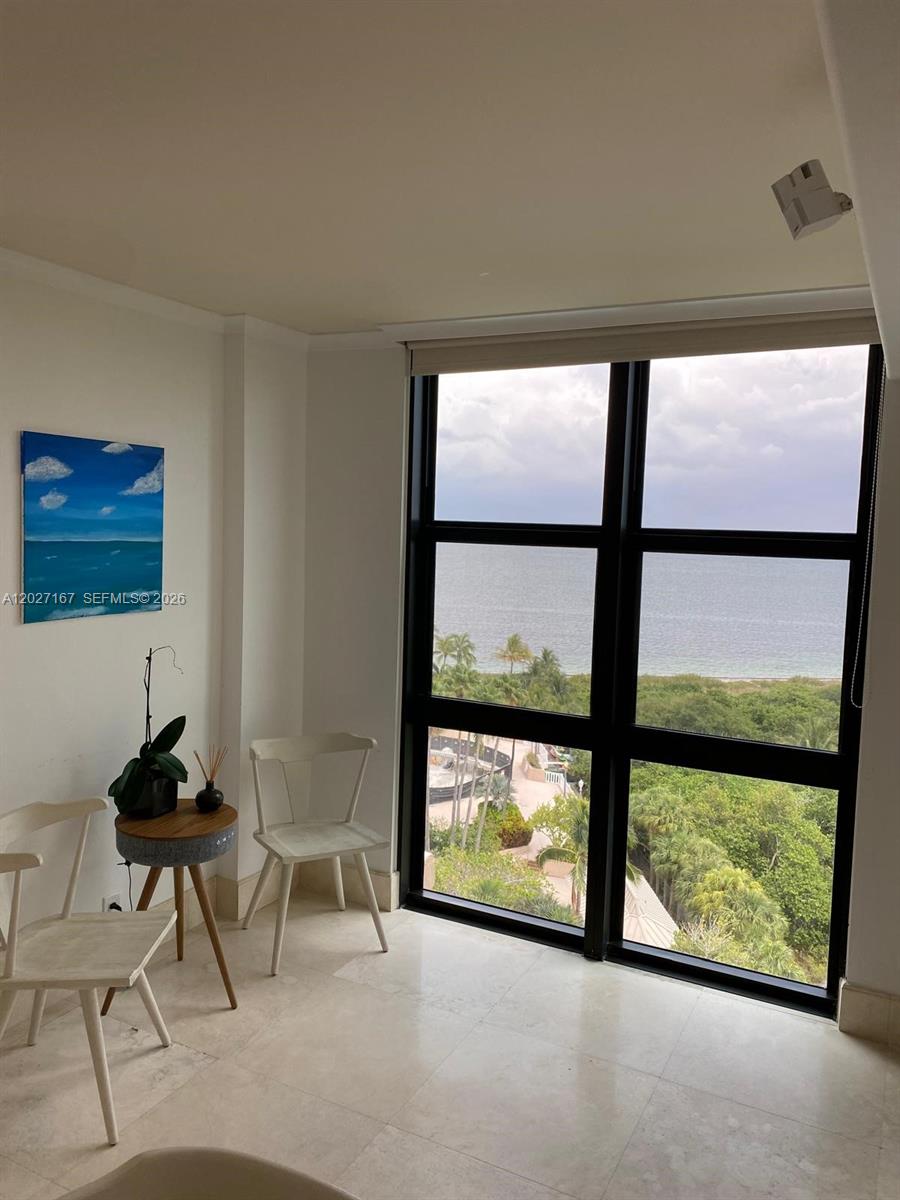 TOWERS OF KEY BISCAYNE CO - Residential Lease