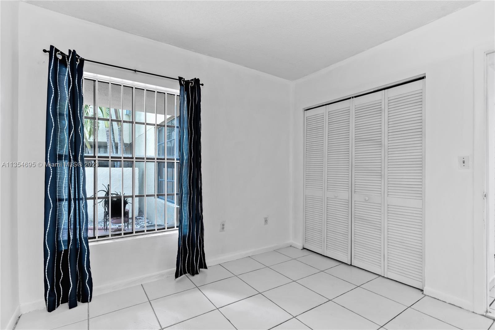 ELAN AT CALUSA CONDO IV - Residential Lease