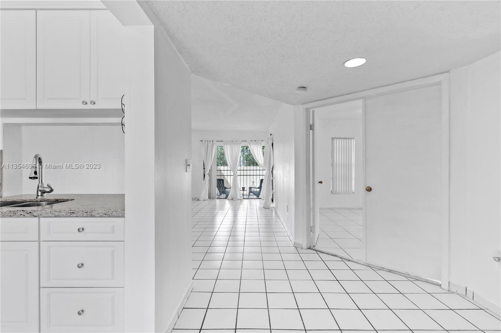 ELAN AT CALUSA CONDO IV - Residential Lease