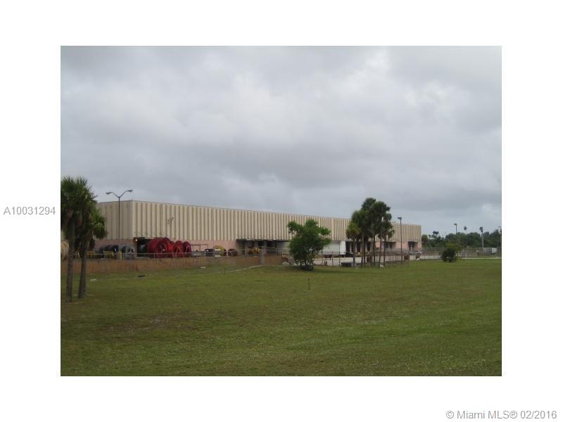 ZONED TU-C - INDUSTRIAL-CONDITIONAL DISTRICT - GREAT OPPORTUNITY 19.52 ACRES, FOR MULTIPLE USES - WAREHOUSE, COMMERCIAL BUILDING OR SHOPPING PLAZA. FORMER AT&T BUILDING OFF OF COUNTYLINE ROAD. BORDERS BROWARD AND DADE COUNTY - GREAT LOCATION!!! NEAR MA JOR STREETS, OWNER BEGAN CLEAN UP AND PERMITTING. ONLY SERIOUS INQUIRIES. APPRAISED MARKET VALUE 12.3