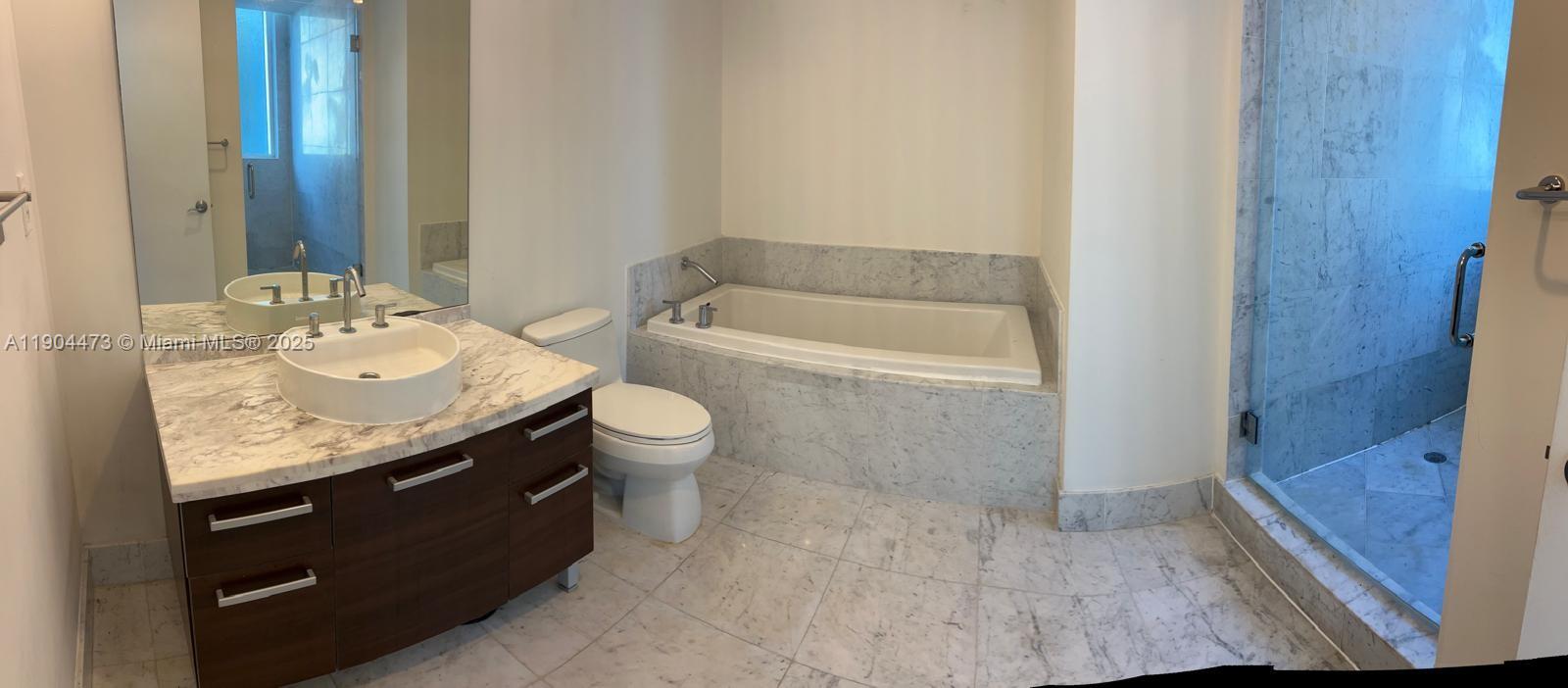 VIZCAYNE NORTH CONDO - Residential