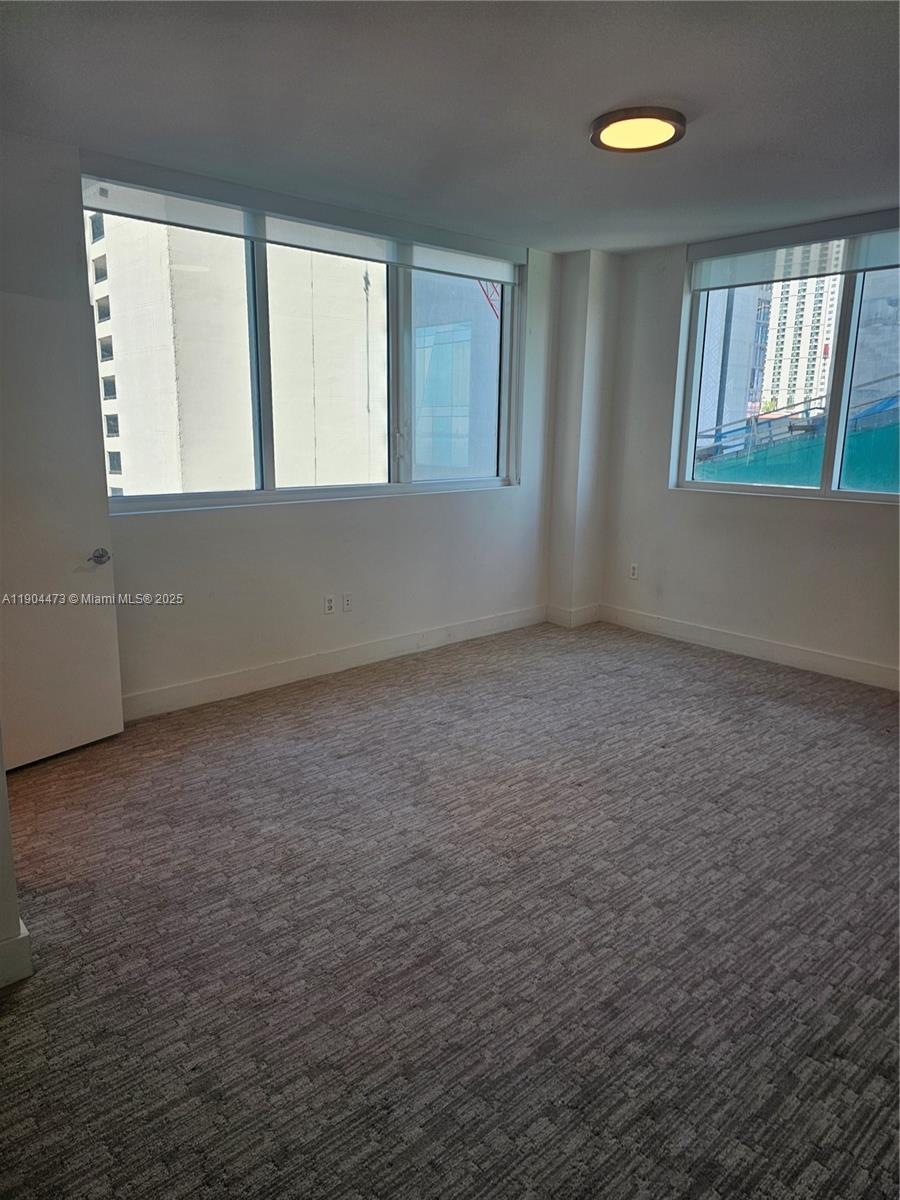VIZCAYNE NORTH CONDO - Residential