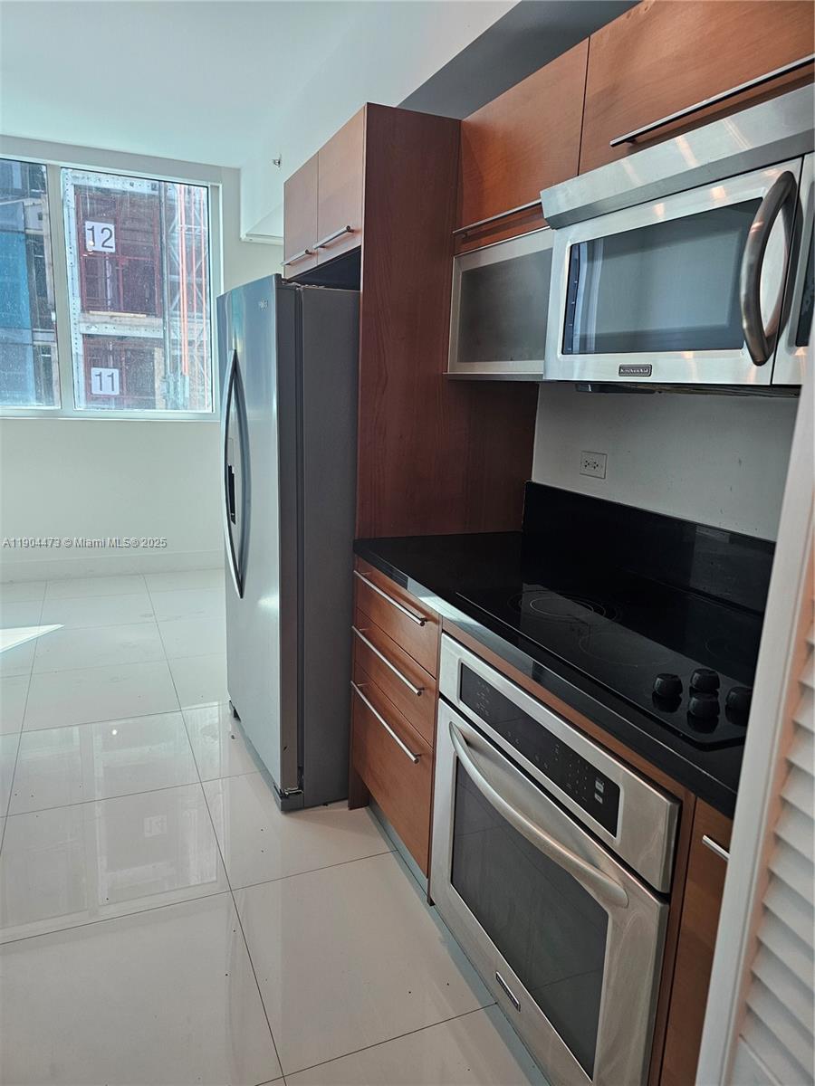 VIZCAYNE NORTH CONDO - Residential