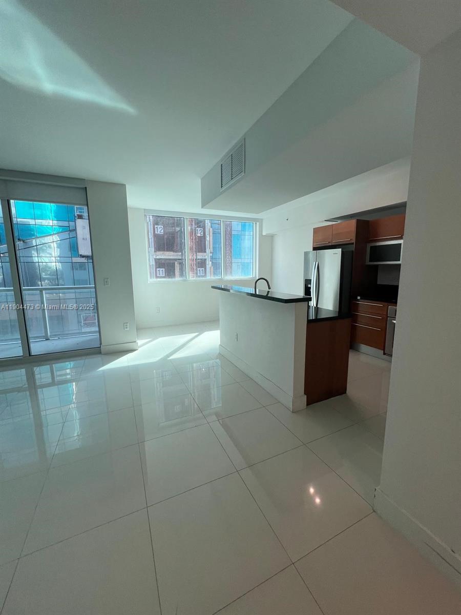 VIZCAYNE NORTH CONDO - Residential