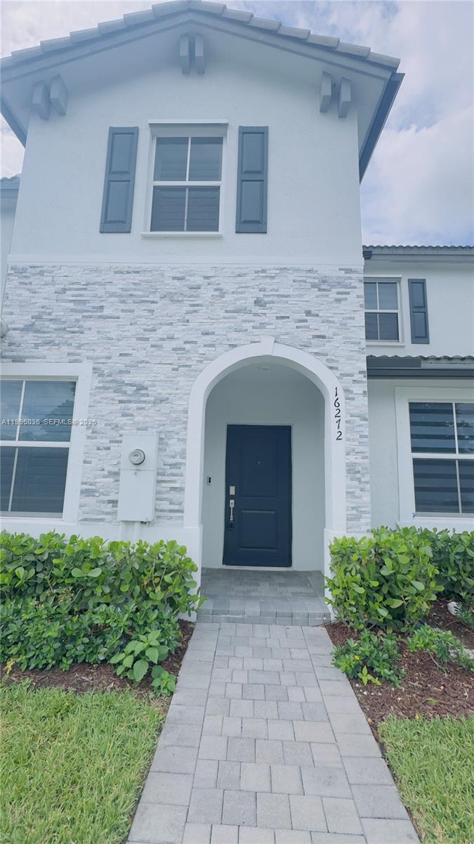 Cedar Pointe - Residential